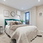 Appartement Penthouse In Near Train Station Free Wifi Free Parking Leeds (West Yorkshire)