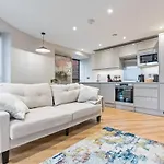 Appartement Penthouse In Near Train Station Free Wifi Free Parking *