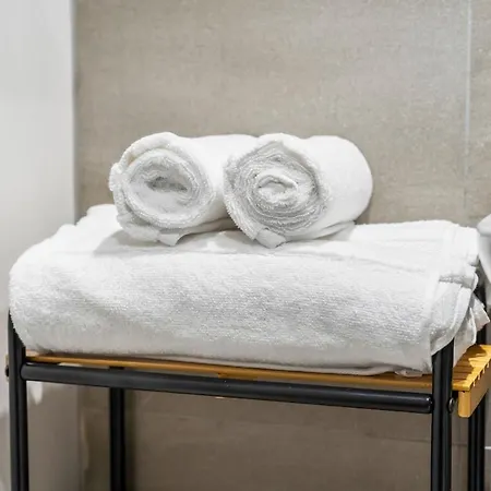 Penthouse In Near Train Station Free Wifi Free Parking Apartment Leeds (West Yorkshire)