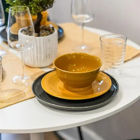 Penthouse In Near Train Station Free Wifi Free Parking Apartament *