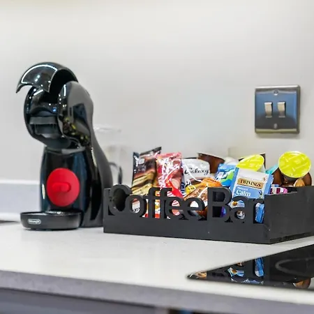 Apartment Penthouse In Near Train Station Free Wifi Free Parking Leeds (West Yorkshire)