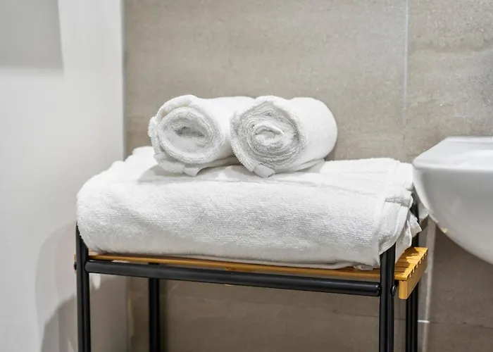 Penthouse In Near Train Station Free Wifi Free Parking Apartment Leeds (West Yorkshire)