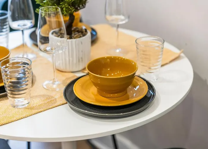 Penthouse In Near Train Station Free Wifi Free Parking Apartment *