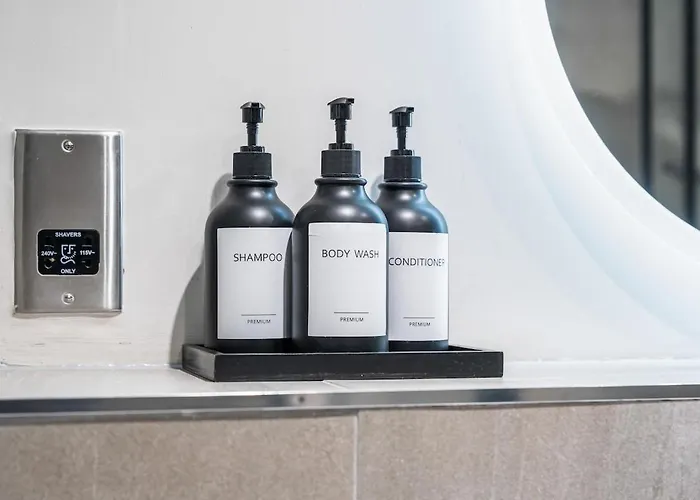 Penthouse In Near Train Station Free Wifi Free Parking Leeds (West Yorkshire)