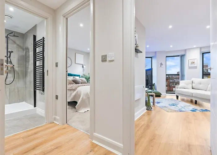 Apartment Penthouse In Near Train Station Free Wifi Free Parking