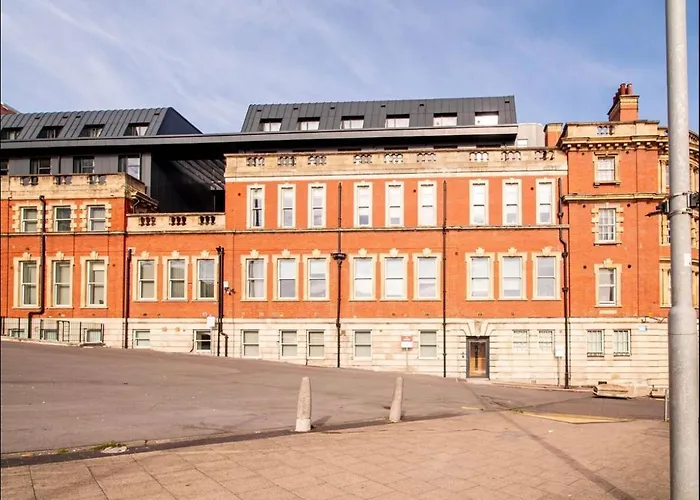 Apartment Penthouse In Near Train Station Free Wifi Free Parking