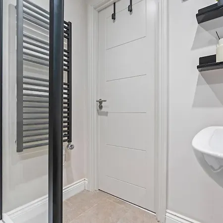 Appartement Penthouse In Near Train Station Free Wifi Free Parking