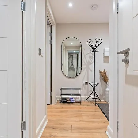 Penthouse In Near Train Station Free Wifi Free Parking Appartement *