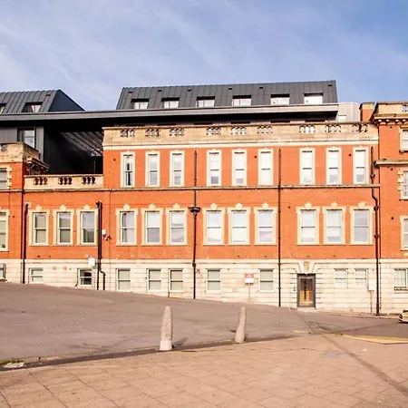 Appartement Penthouse In Near Train Station Free Wifi Free Parking